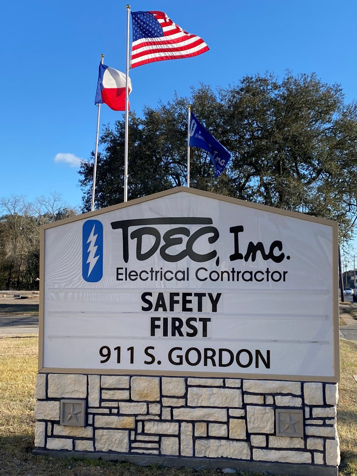 TDEC electricians on the job